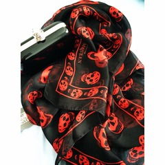 经典丝巾产品大全 从优雅围巾到时尚宣言